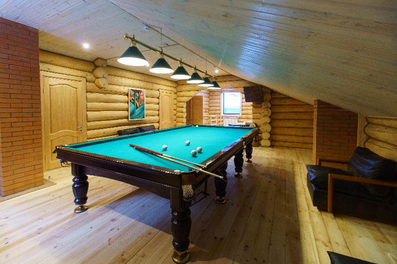 ホテル Romanov Les