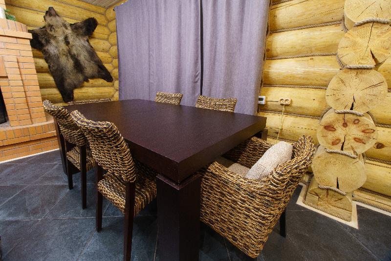 ホテル Romanov Les