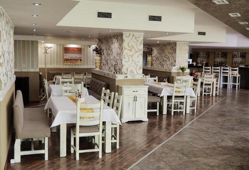 בית מלון כפרי Rovno