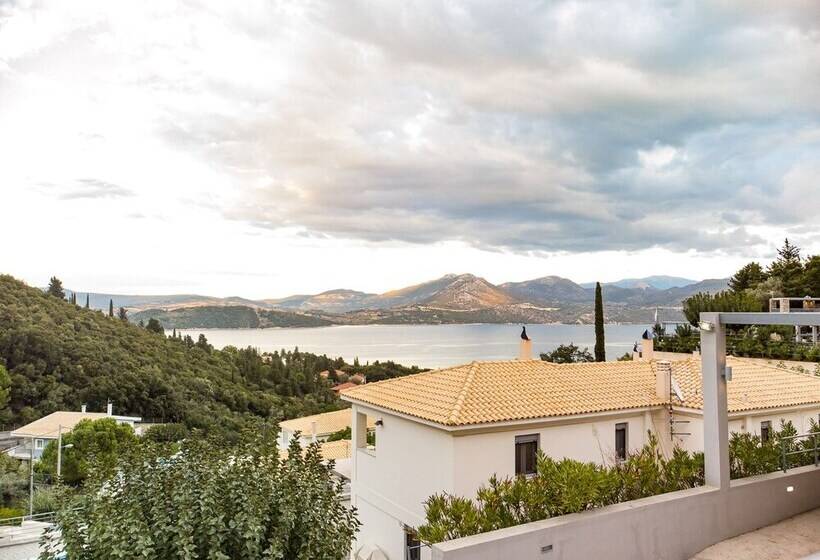 בית מלון כפרי Thealos Village