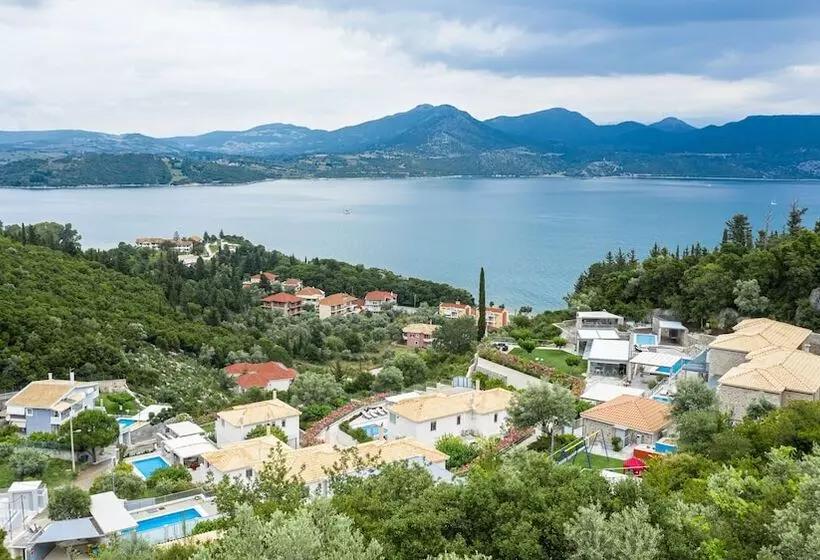 Hotelli Thealos Village