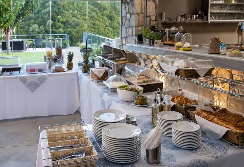 בית מלון כפרי Thealos Village