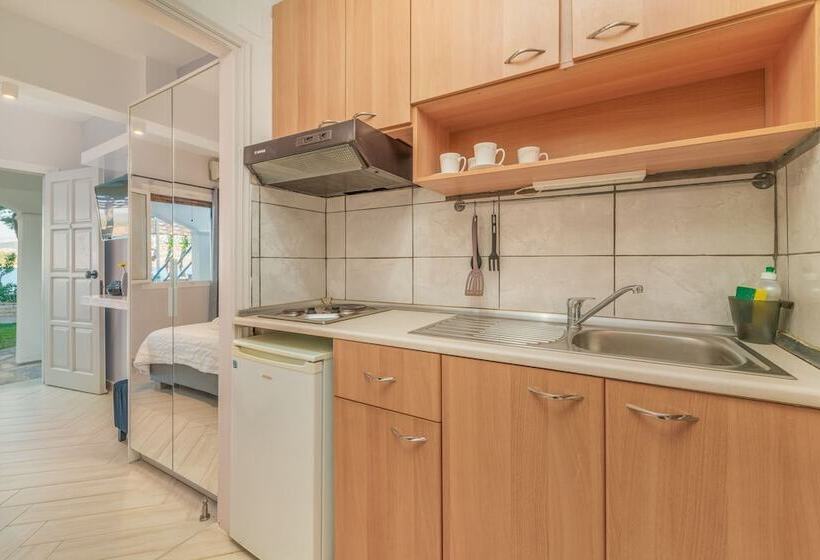 בית מלון כפרי Villa Flisvos