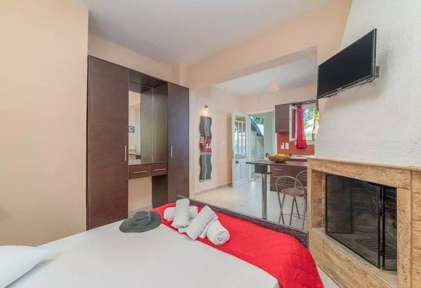 هتل Villa Flisvos