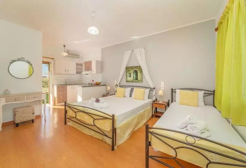 هتل Villa Flisvos