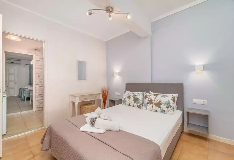 هتل Villa Flisvos