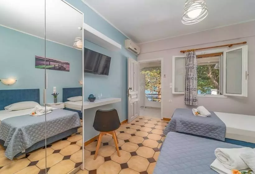 هتل Villa Flisvos