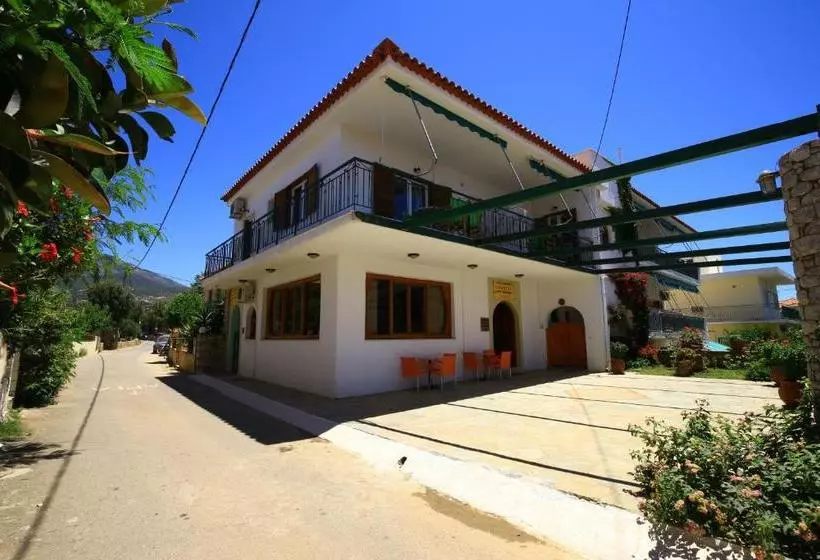 Maistreli Hotel Apartments