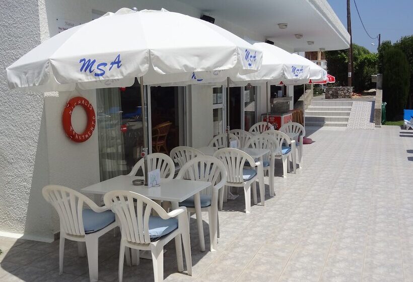 Michalis Studios & Apartments