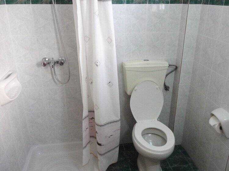 Michalis Studios & Apartments