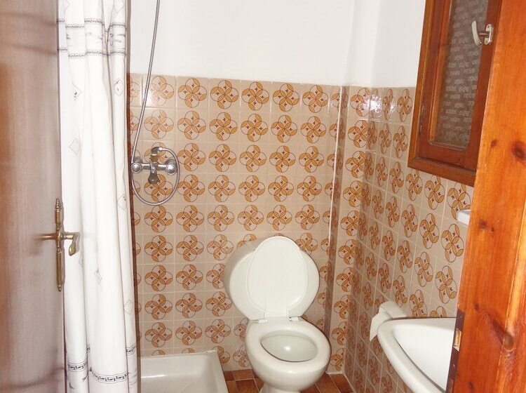 Michalis Studios & Apartments