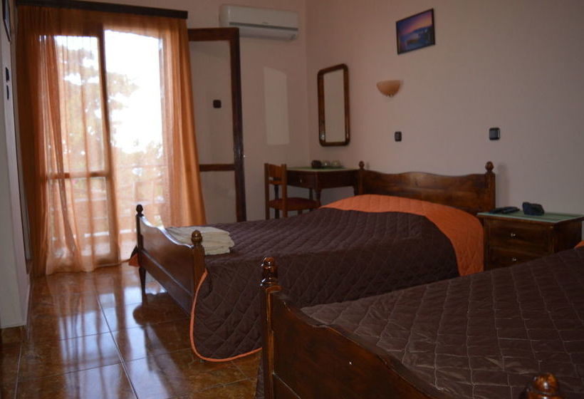 بنسيون Romantzo