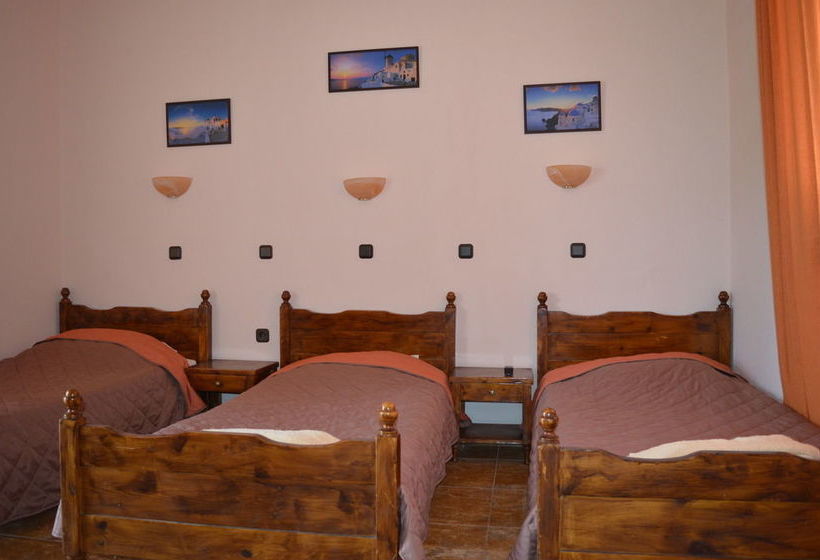 بنسيون Romantzo