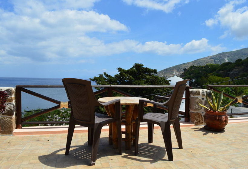 بنسيون Romantzo