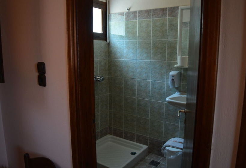 بنسيون Romantzo