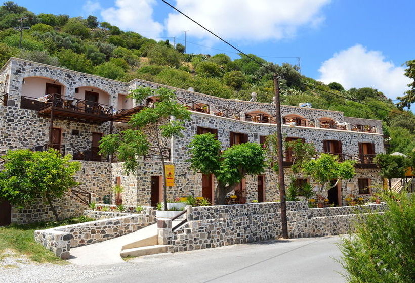 بنسيون Romantzo