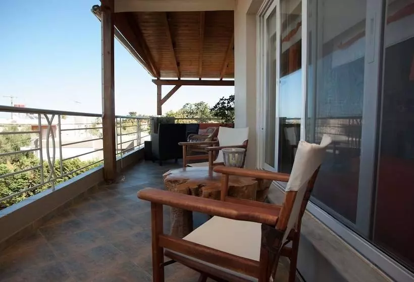 Stamatakis Boutique Studios
