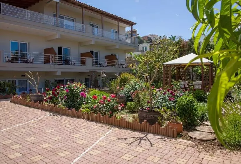 Stamatakis Boutique Studios