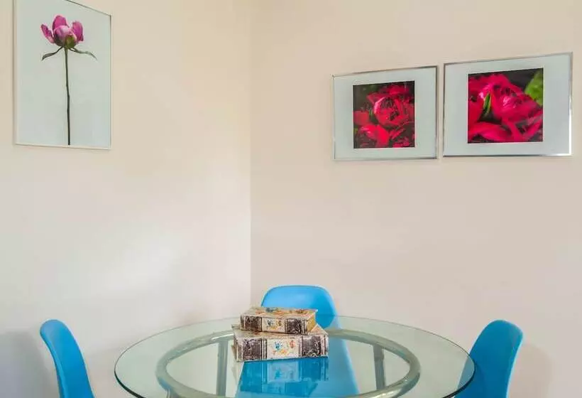 Stamatakis Boutique Studios