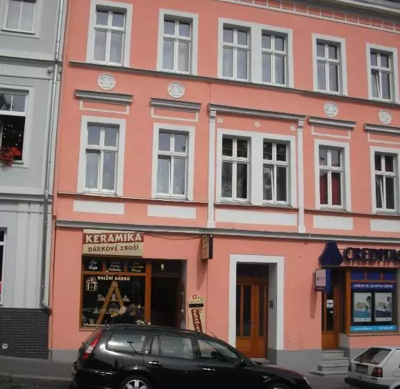هتل Apartmany Galeta