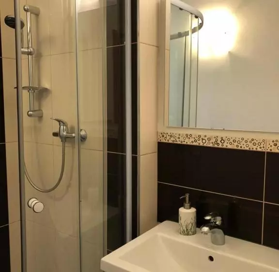 هتل Apartmany Galeta