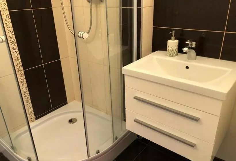 هتل Apartmany Galeta