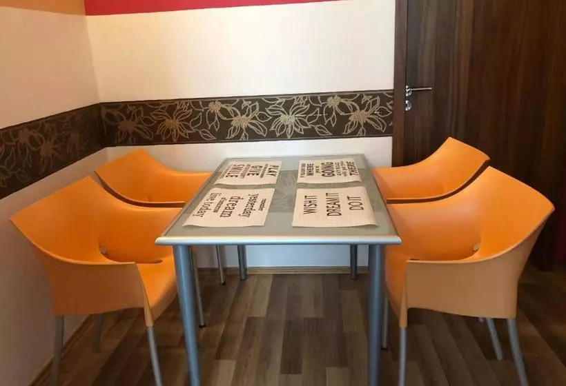 هتل Apartmany Galeta