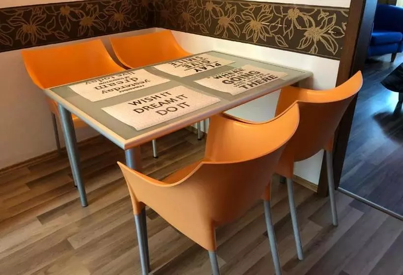 هتل Apartmany Galeta