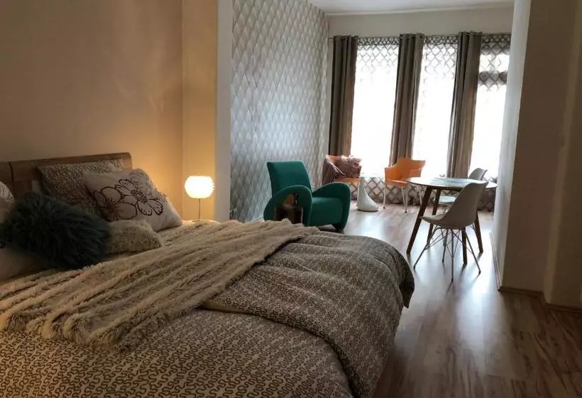 هتل Apartmany Galeta