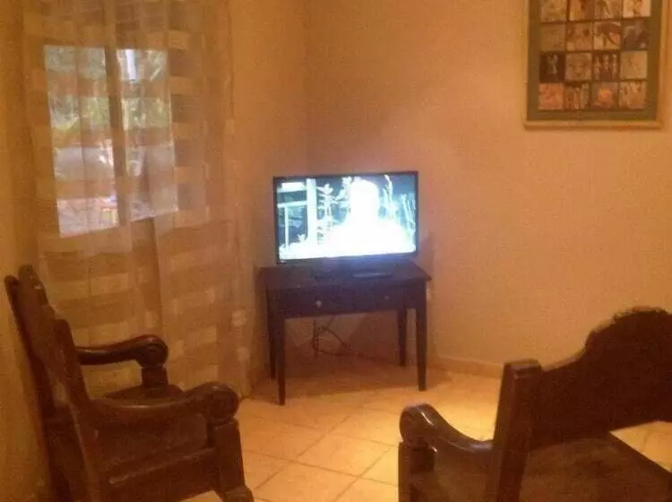 هتل Cabinas Cigalou Tamarindo