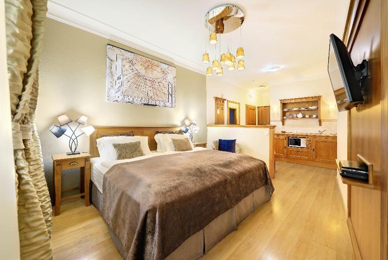 בית מלון כפרי Castle View Apartments