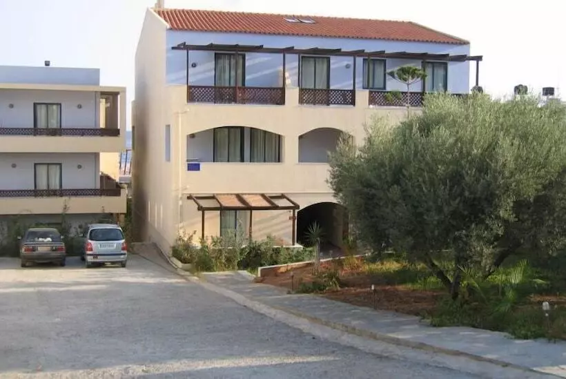 Hôtel Eleni Beach