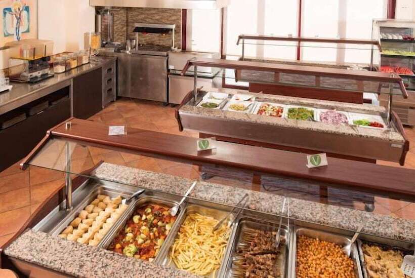 Отель Eleni Beach