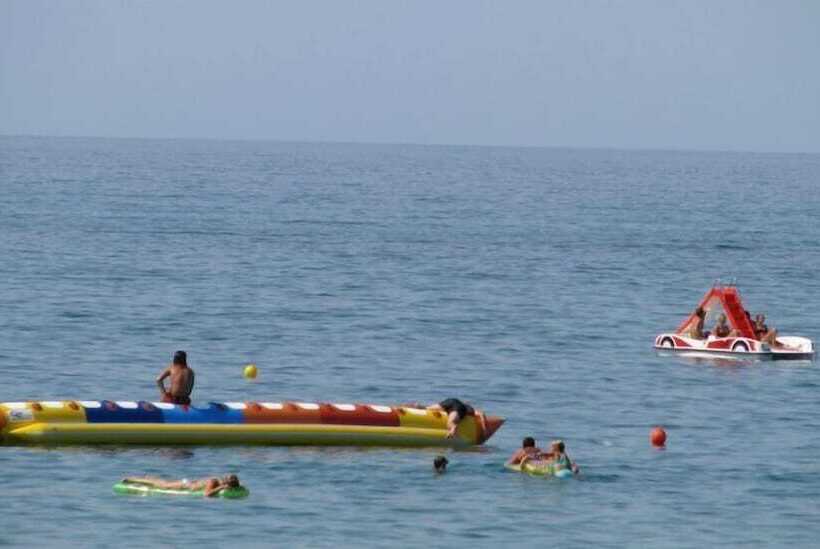 Отель Eleni Beach