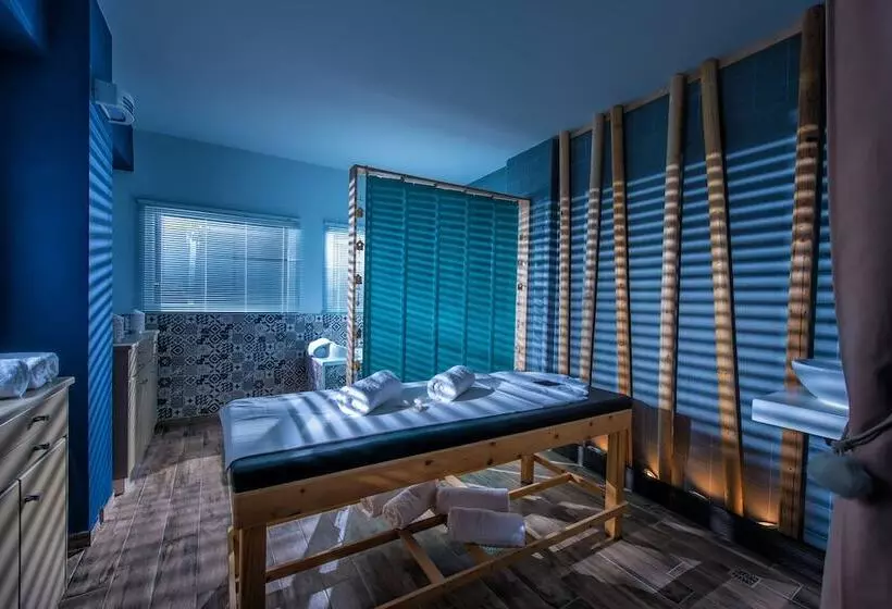 Hôtel Eleni Beach