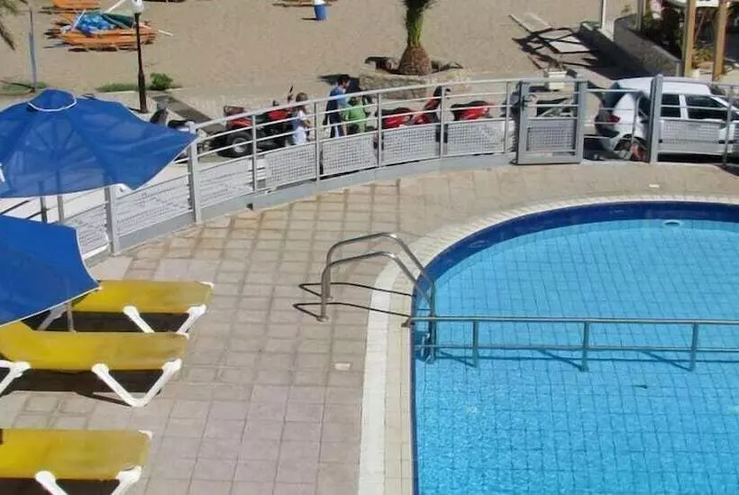 Hôtel Eleni Beach