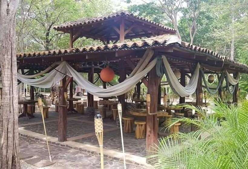 La Boya Hotel Y Parque Acuático