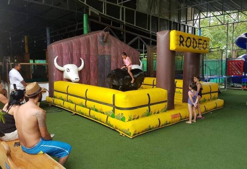 La Boya Hotel Y Parque Acuático