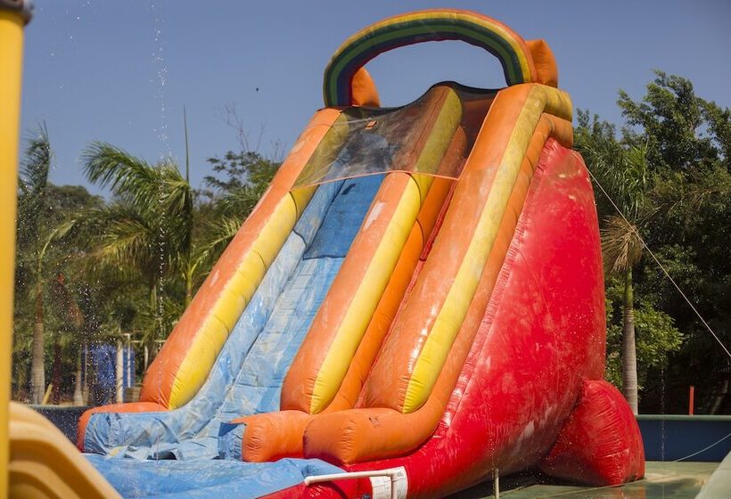 La Boya Hotel Y Parque Acuático