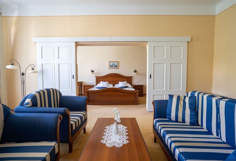 בית מלון כפרי Ld Palace Spa & Kur