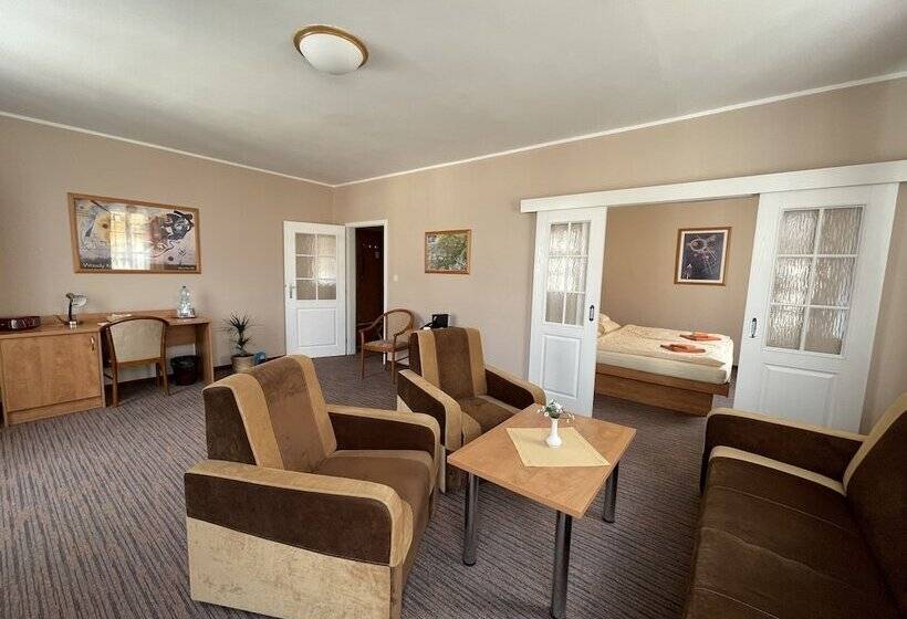 בית מלון כפרי Ld Palace Spa & Kur