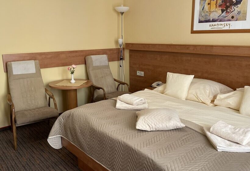 בית מלון כפרי Ld Palace Spa & Kur