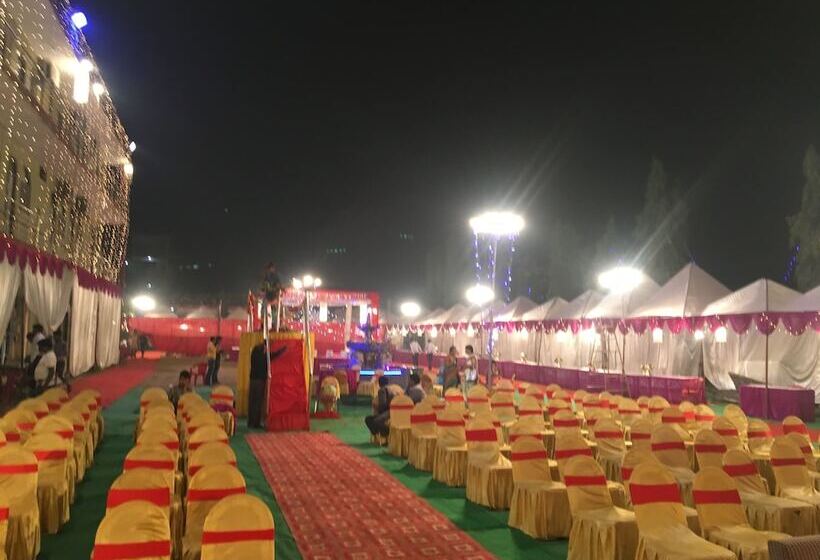 هتل Mangalam Palace   Lucknow Airport