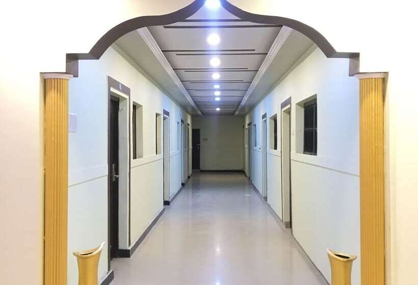 هتل Mangalam Palace   Lucknow Airport