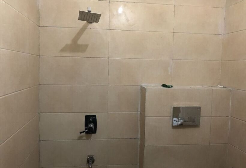 هتل Mangalam Palace   Lucknow Airport