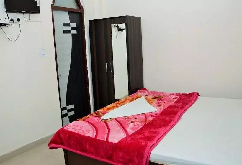 ホテル Mangalam Palace   Lucknow Airport