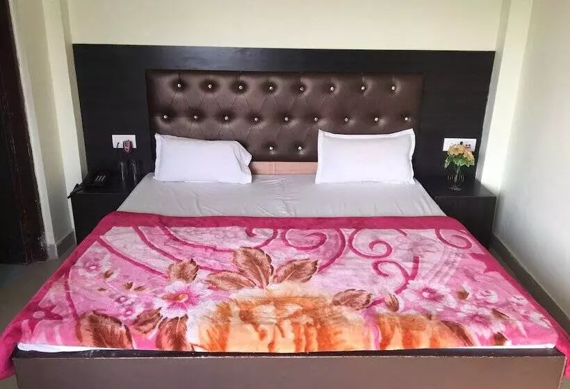 ホテル Mangalam Palace   Lucknow Airport