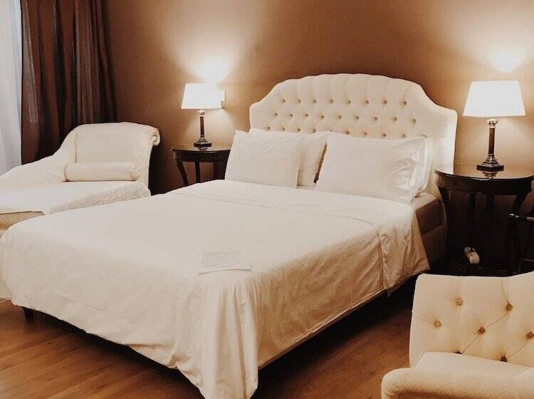 בית מלון כפרי Five Seasons Pension