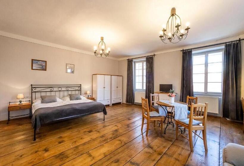 호텔 Penzion Thalleruv Dum