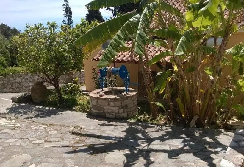 ホテル Sipsas Villas